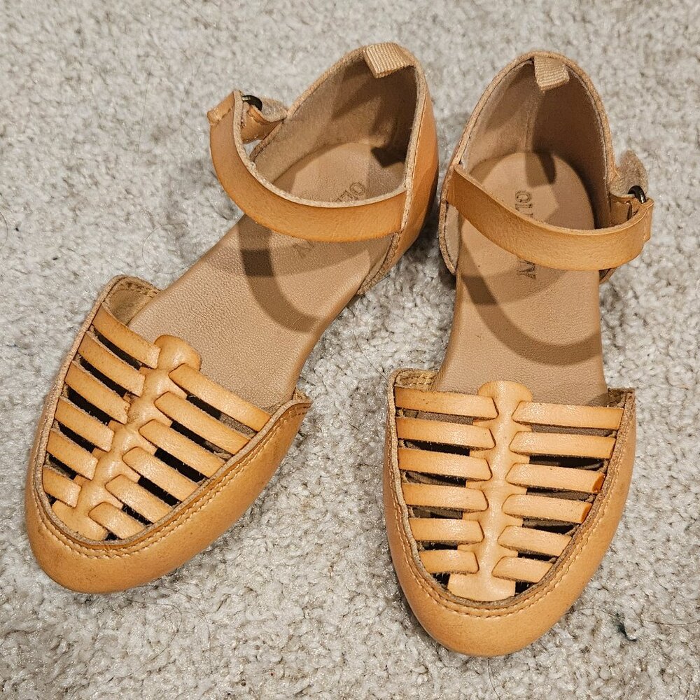 Little girls shoes